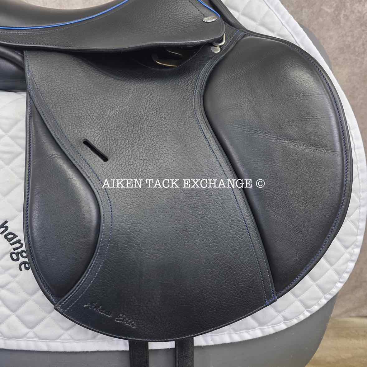 **SOLD** Adam Ellis Jump Saddle, 17" Seat, Medium Wide Tree, Wool Flocked Panels