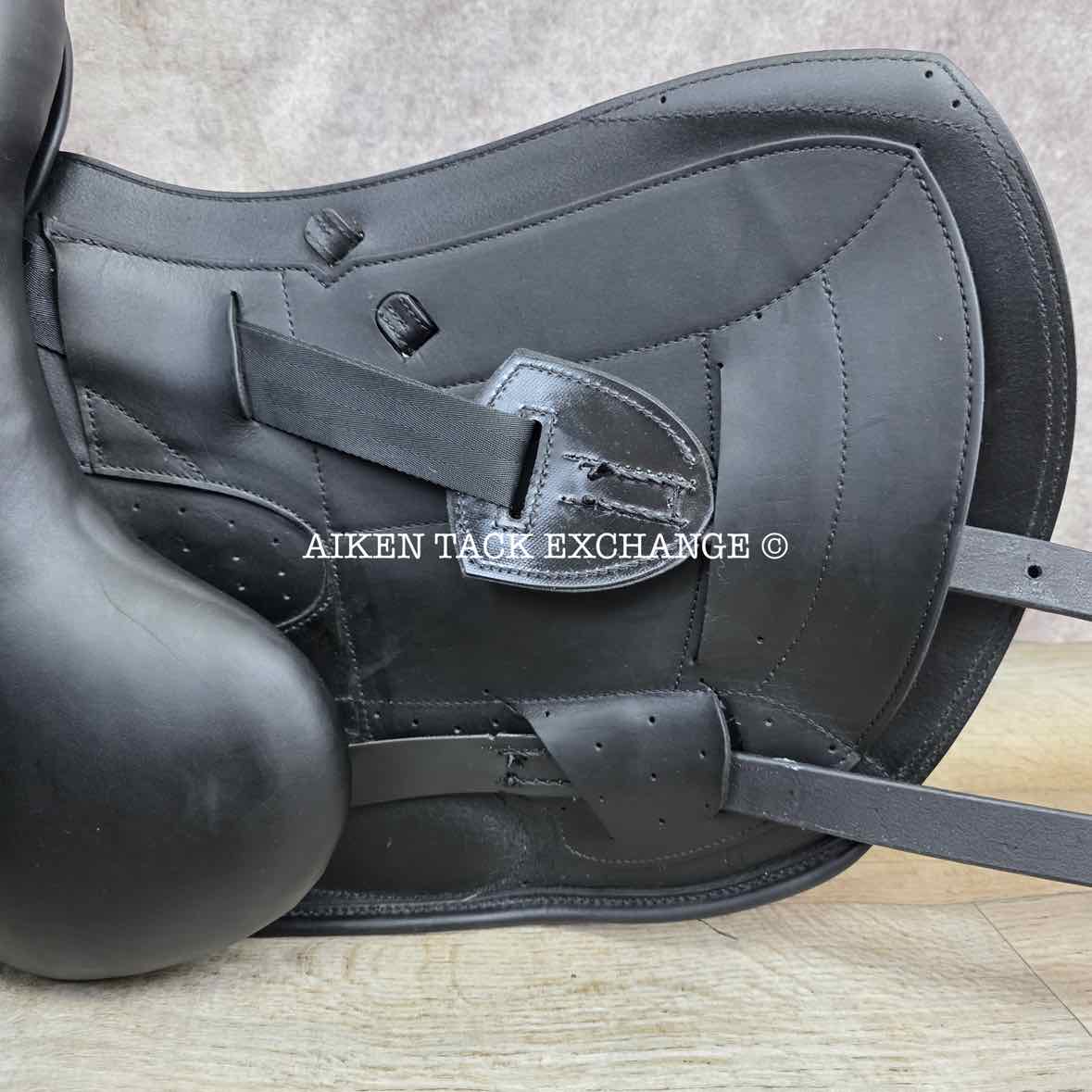 2018 Erreplus Freestyle Monoflap Dressage Saddle, 17" Seat, Adjustable Tree, Wool Flocked Panels