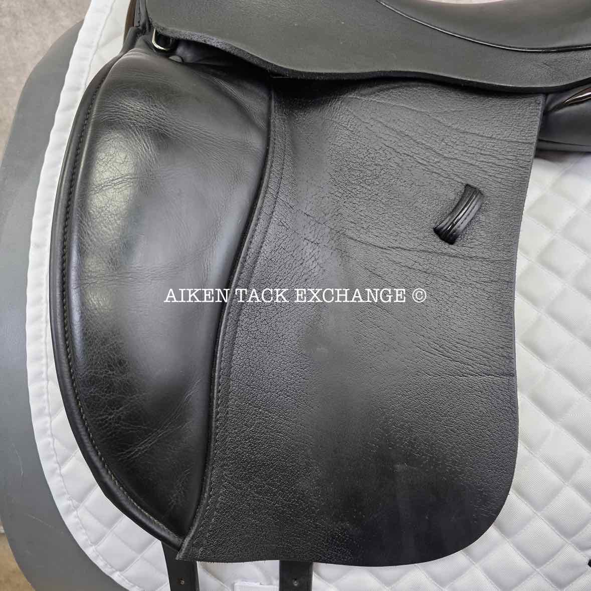 **SOLD** Dresch Phoenix Dressage Saddle, 18" Seat, Short Flap, Wide Tree, Wool Flocked Panels