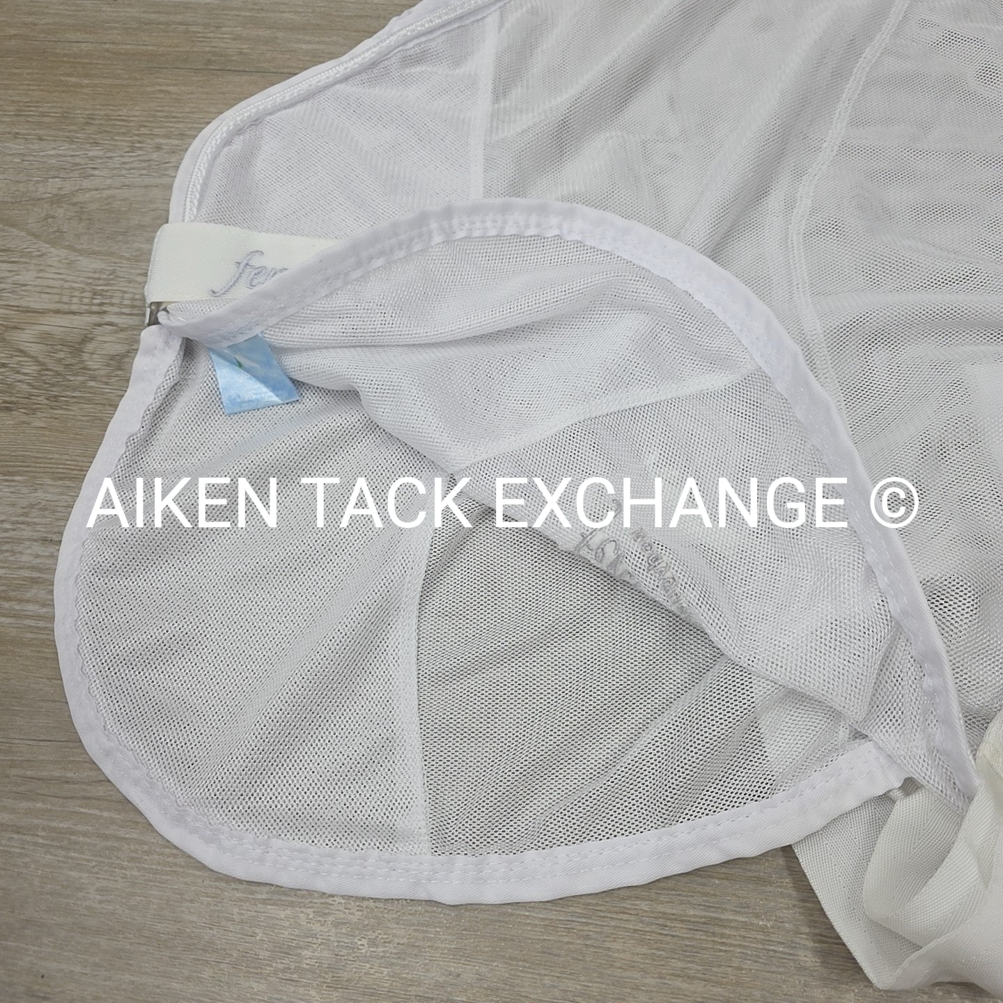 Fenwick Equestrian BodyGuard Mesh Cooler, White (has some marks) 62"