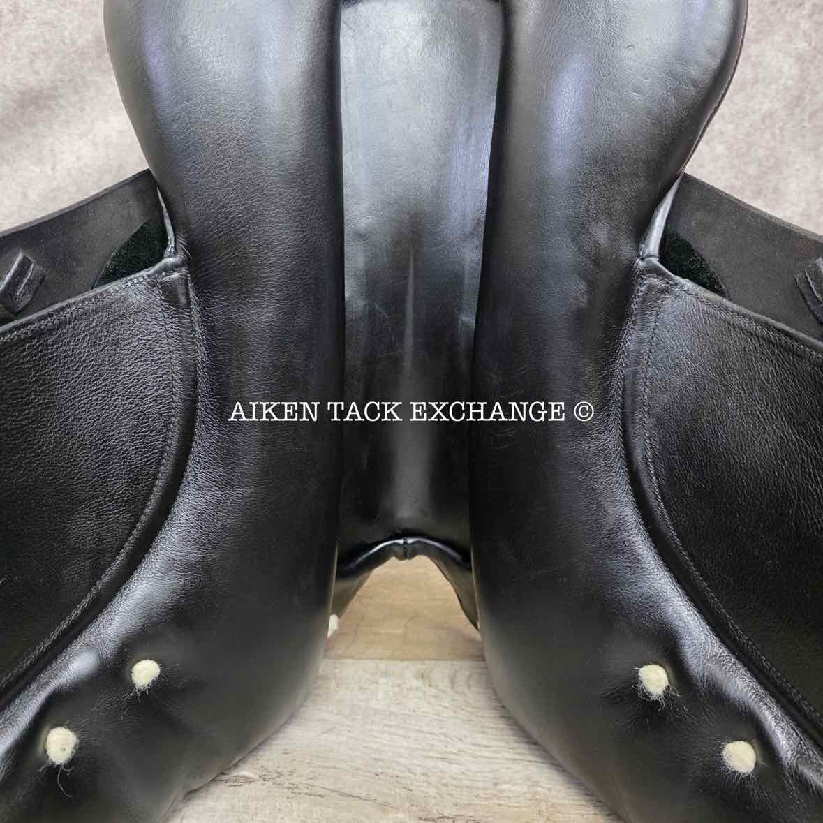 Albion SLK Dressage Saddle, 17.5" Seat, Adjusta-Tree: Set to Wide, Wool Flocked Panels