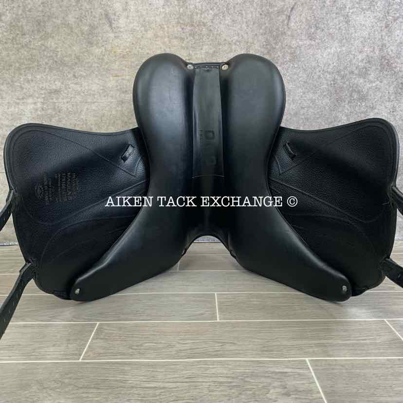 **SOLD** 2017 Devoucoux Makila S Monoflap Dressage Saddle, 18" Seat, 3A Flap, Medium Wide Tree, Foam D3D Panels, Buffalo Leather