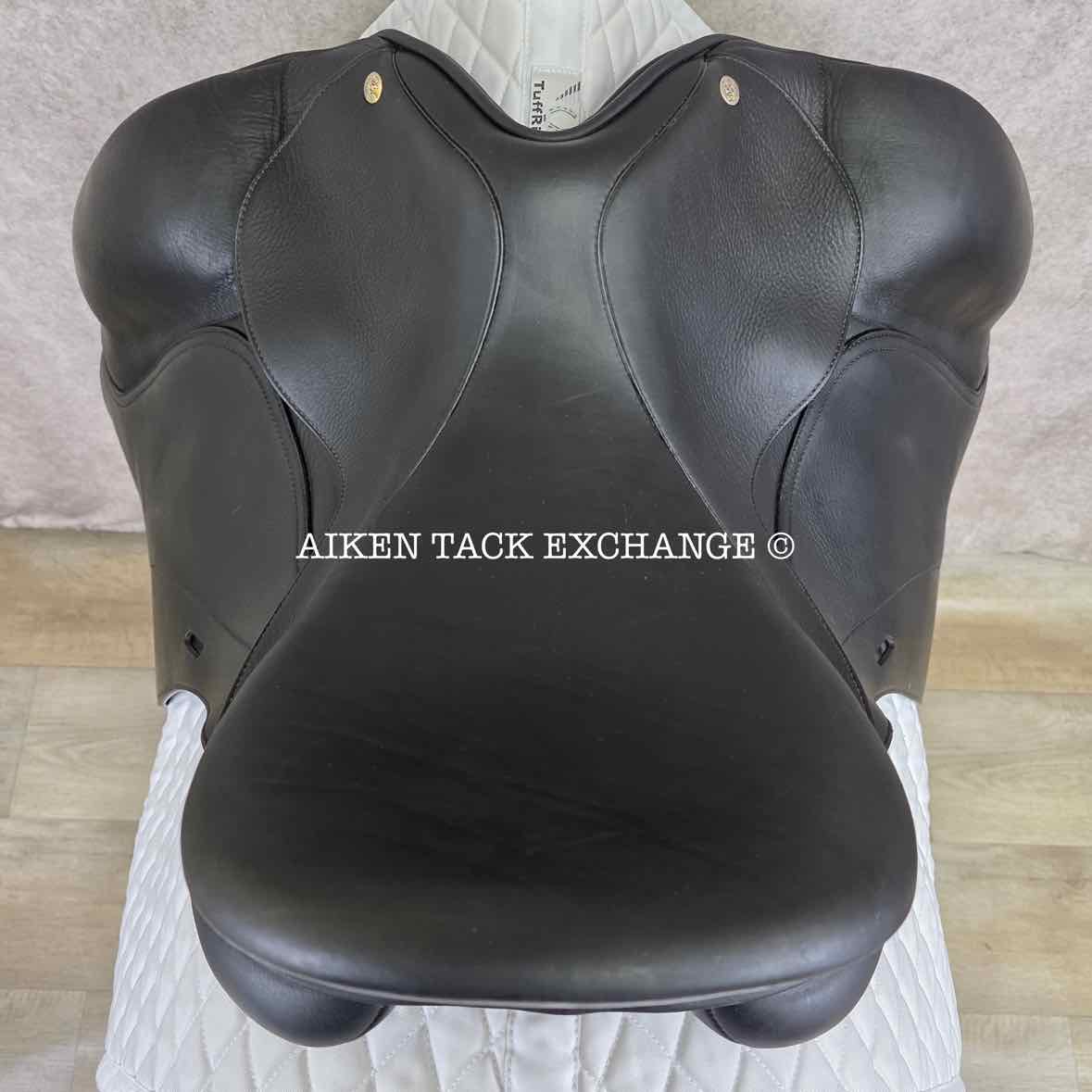 2007 DK Freedom Monoflap Dressage Saddle, 17" Seat, Wide Tree, Wool Flocked Panels