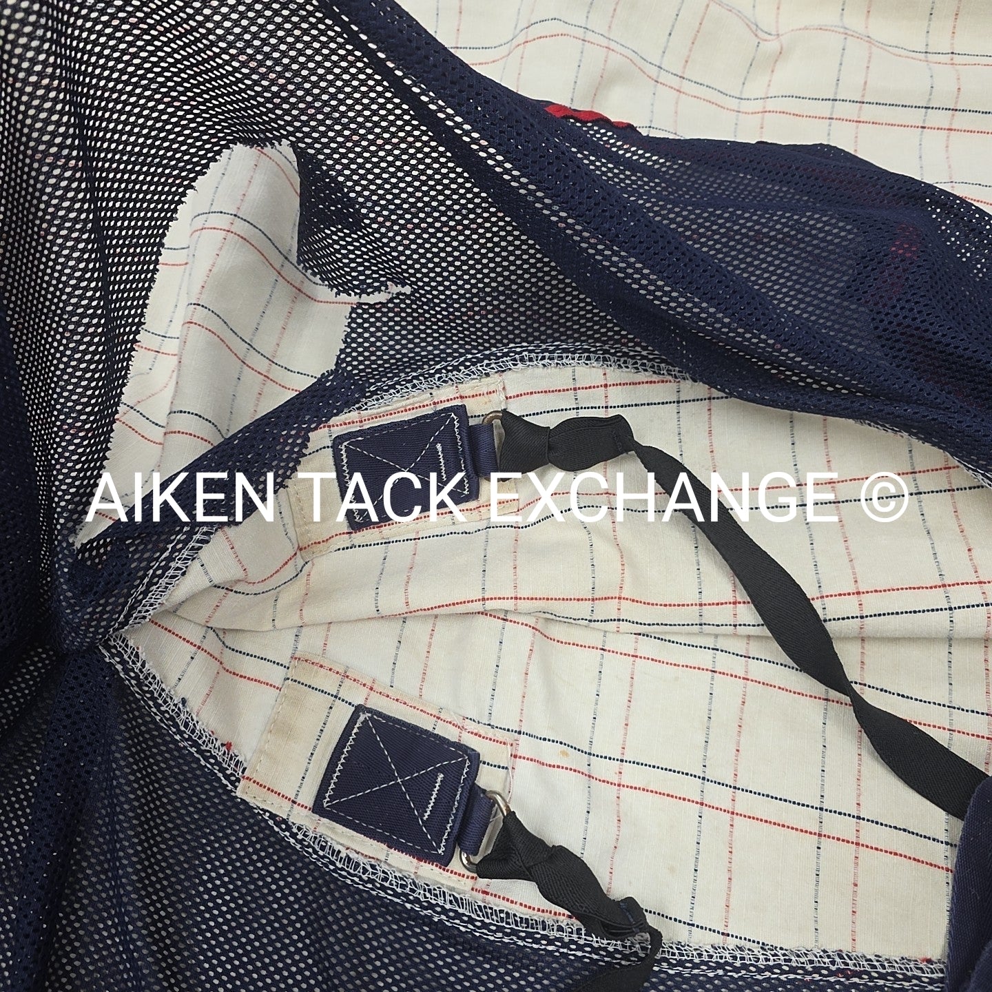 Weatherbeeta Breeze with Surcingle Combo Neck, 75" (has blemishes)