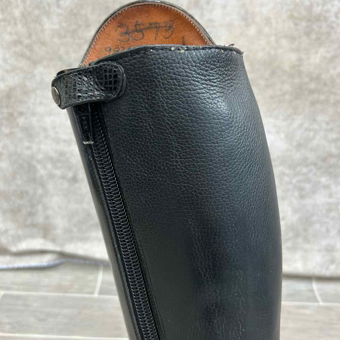 La Mundial Dressage Boot, Size 39 Calf Height 50 Width 37