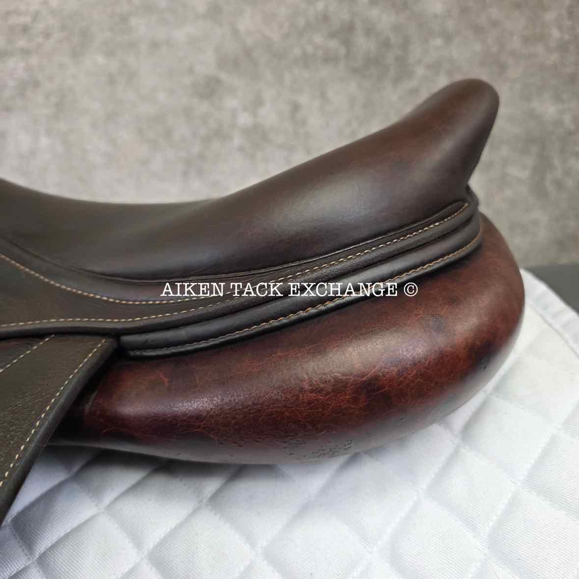 2019 CWD SE01 Close Contact Jump Saddle, 17" Seat, 3C Flap, Medium Tree, Foam Panels, Full Buffalo Leather