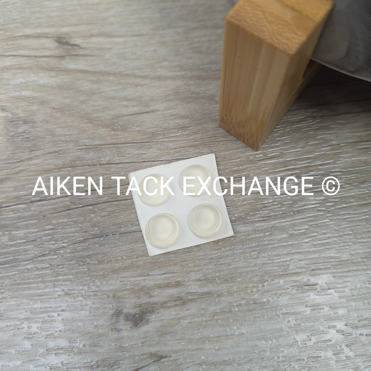 Elevated Ceramic Pet Feeder