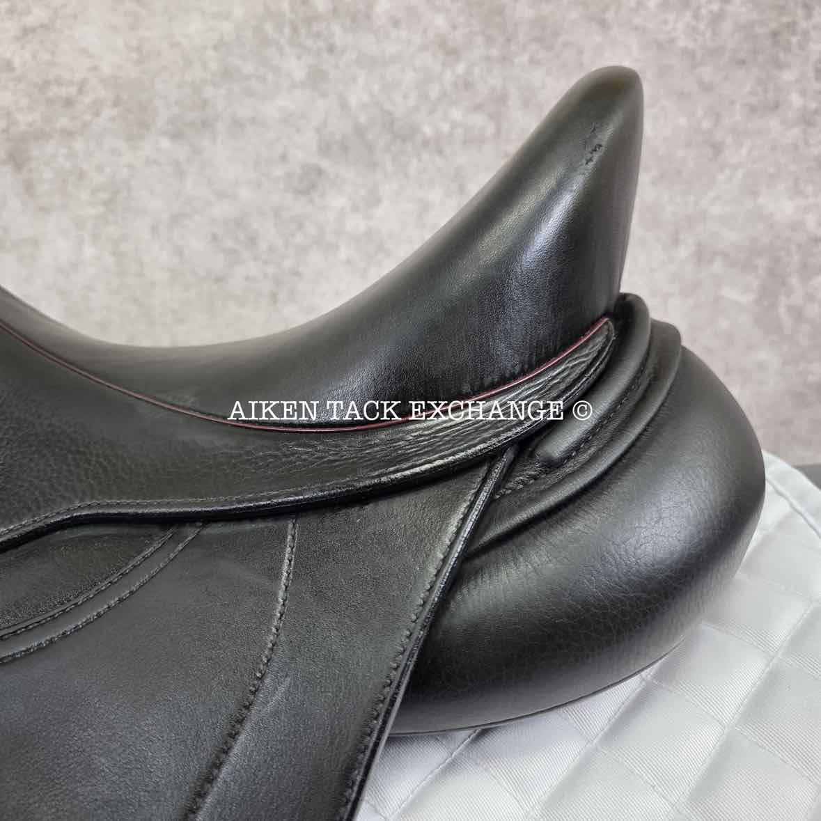 2005 DK Freedom Monoflap Dressage Saddle, 16.5" Seat, Short Flap, Extra Wide Tree, Wool Flocked Panels