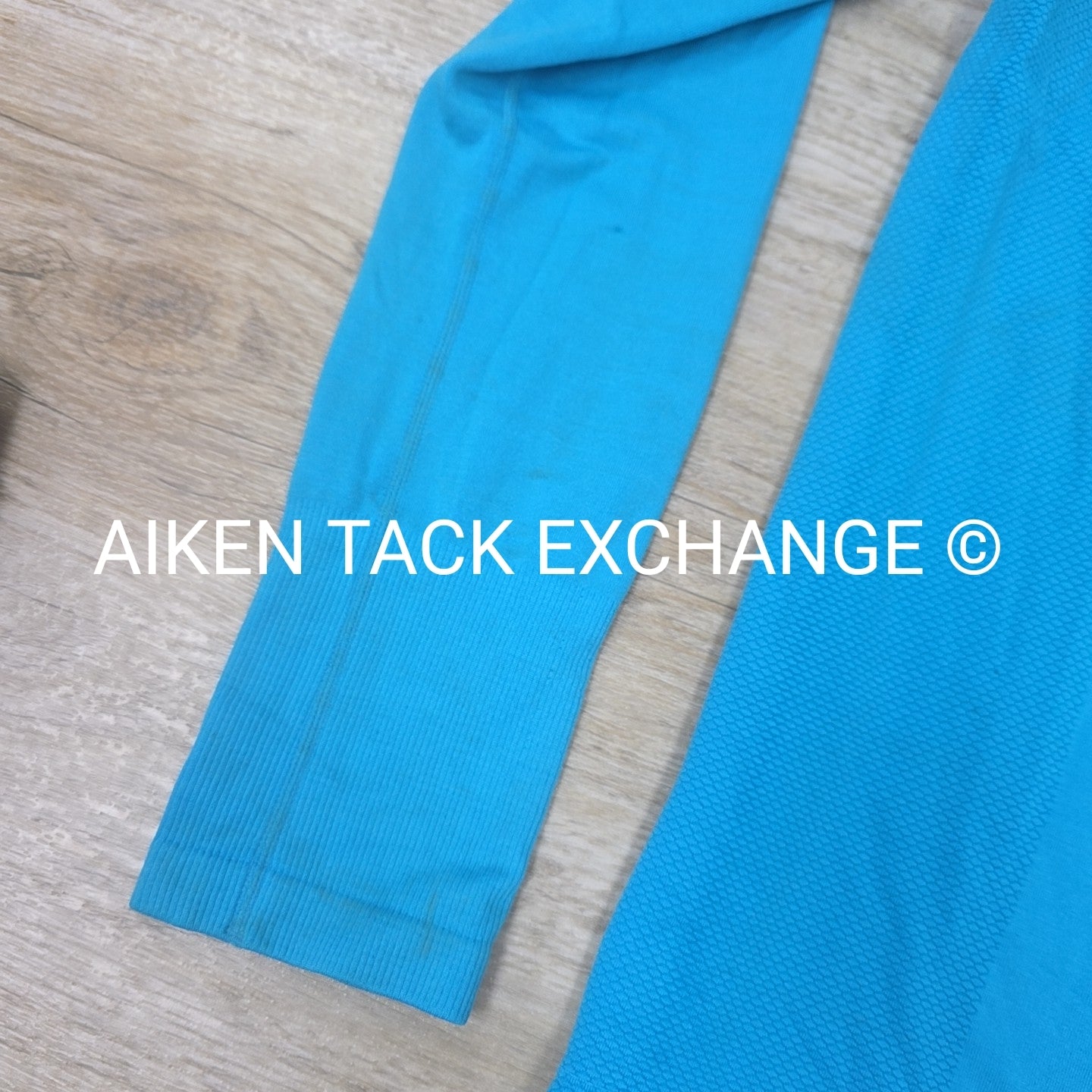 BARGAIN BUNDLE: 2 Long Sleeve Tops & 2 Short Sleeve Tops, Size Large