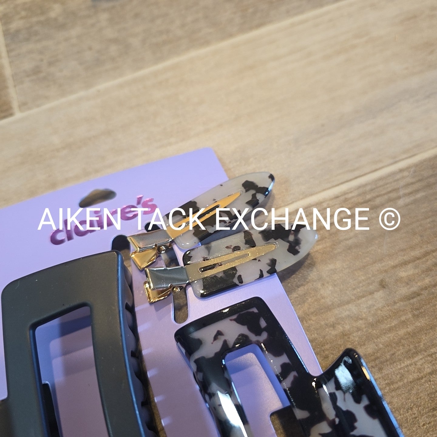 Claire's Hair Bundle -  3 Claw Clips, 2 Hair Clips