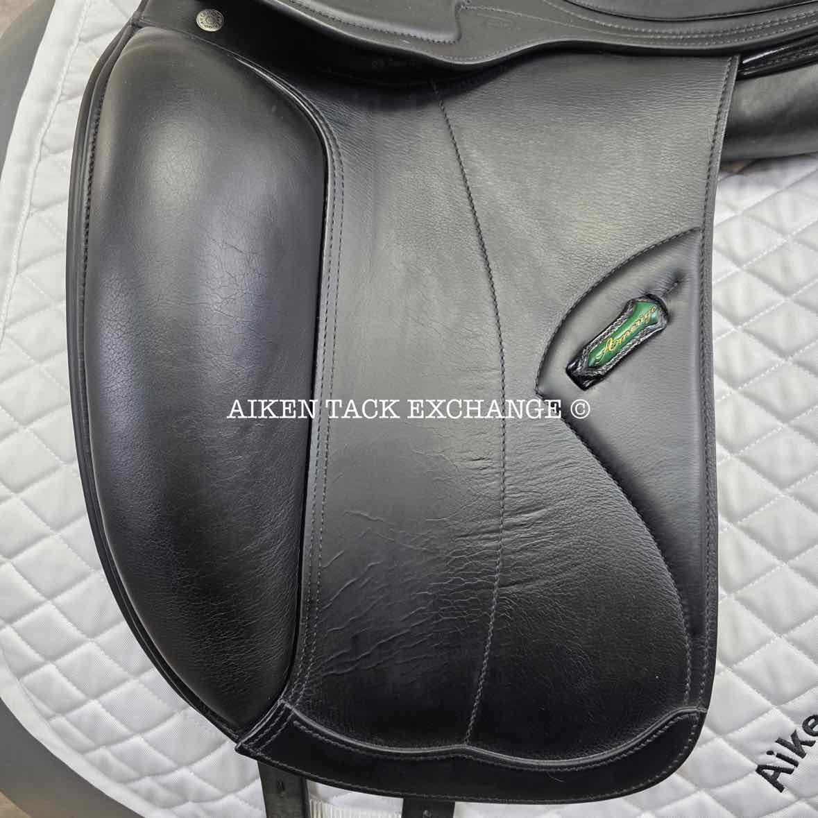 2023 Amerigo Pasubio Pinerolo Dressage Saddle, 18" Seat, Medium Tree, Wool Flocked Panels