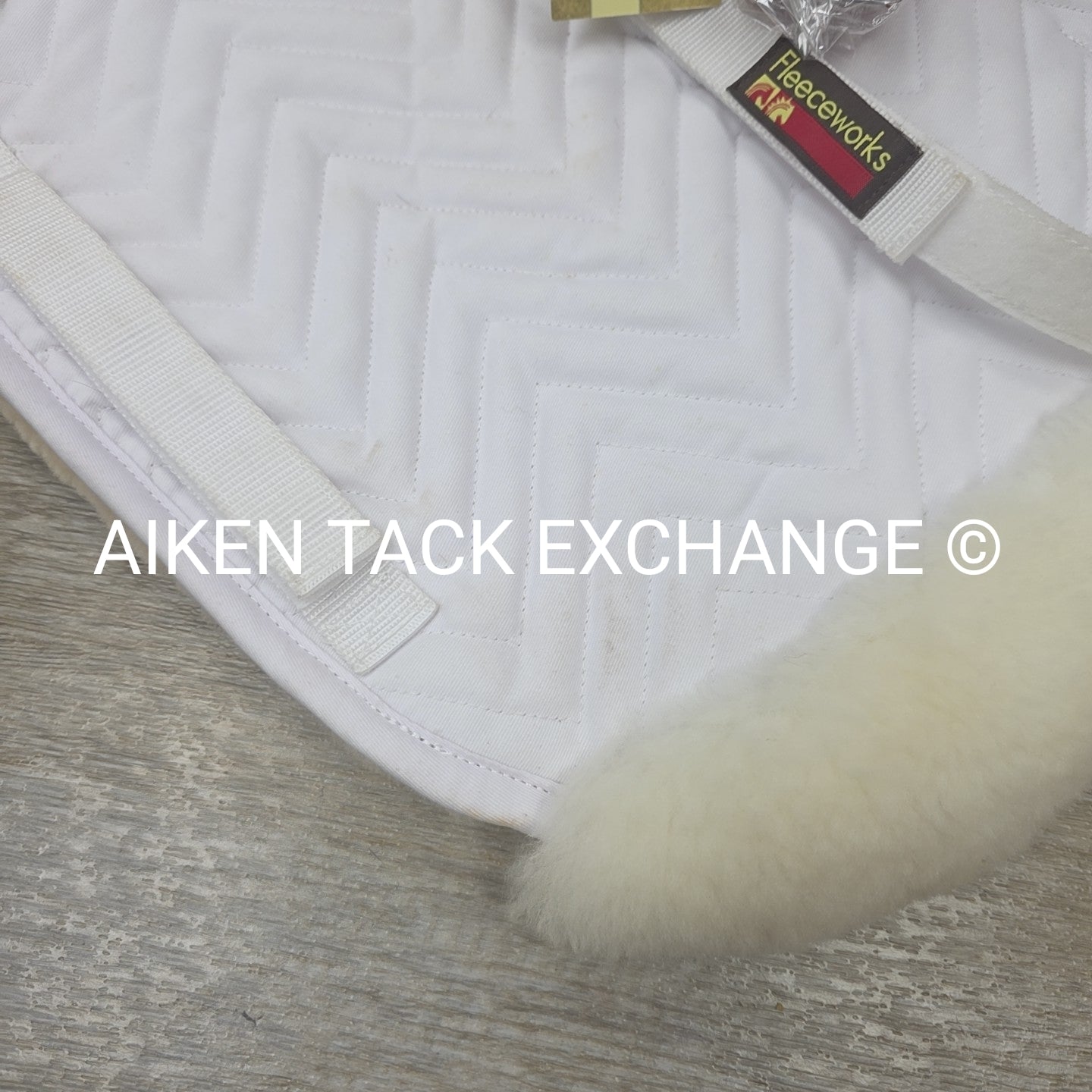 Fleeceworks Field Hunter / Fox Hunter Pad with Front Roll & Partial Trim, Large