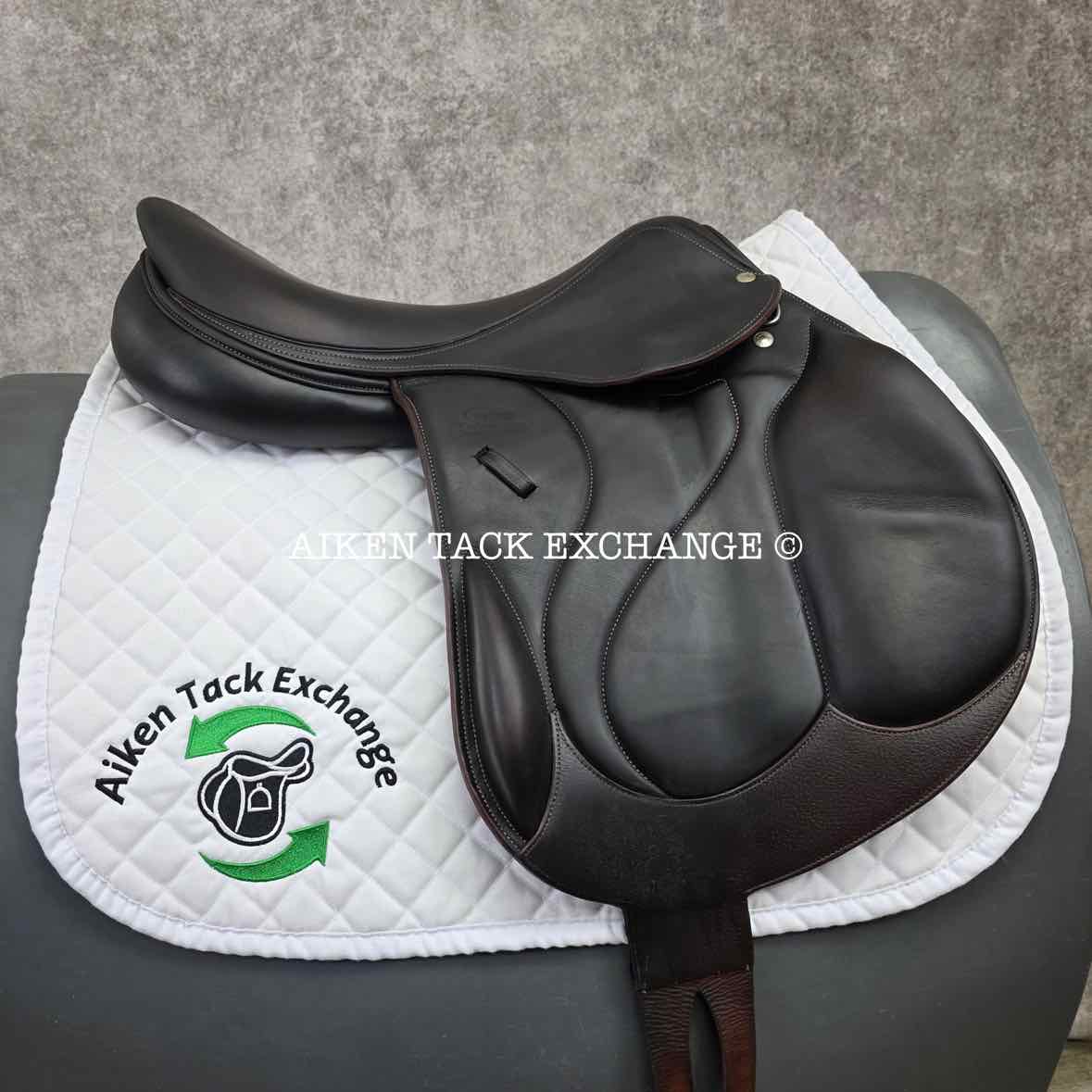 2012 Devoucoux Chiberta Monoflap Jump Saddle, 18" Seat, Medium Wide Tree, 3AR Flap, Foam Panels, Full Buffalo Leather