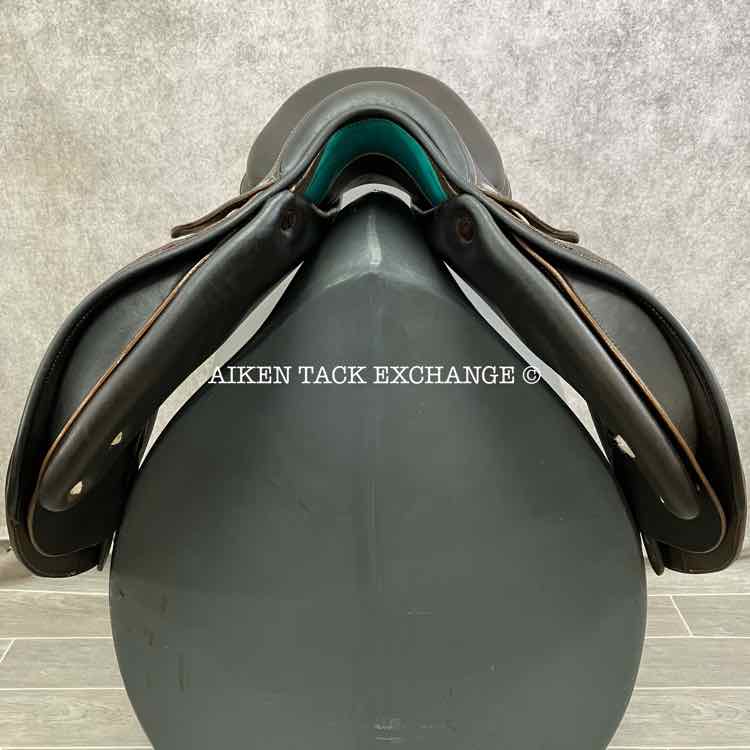 2014 Voltaire Palm Beach Close Contact Jump Saddle, 17" Seat, 1 Flap, Medium Wide Tree, FIN Panels