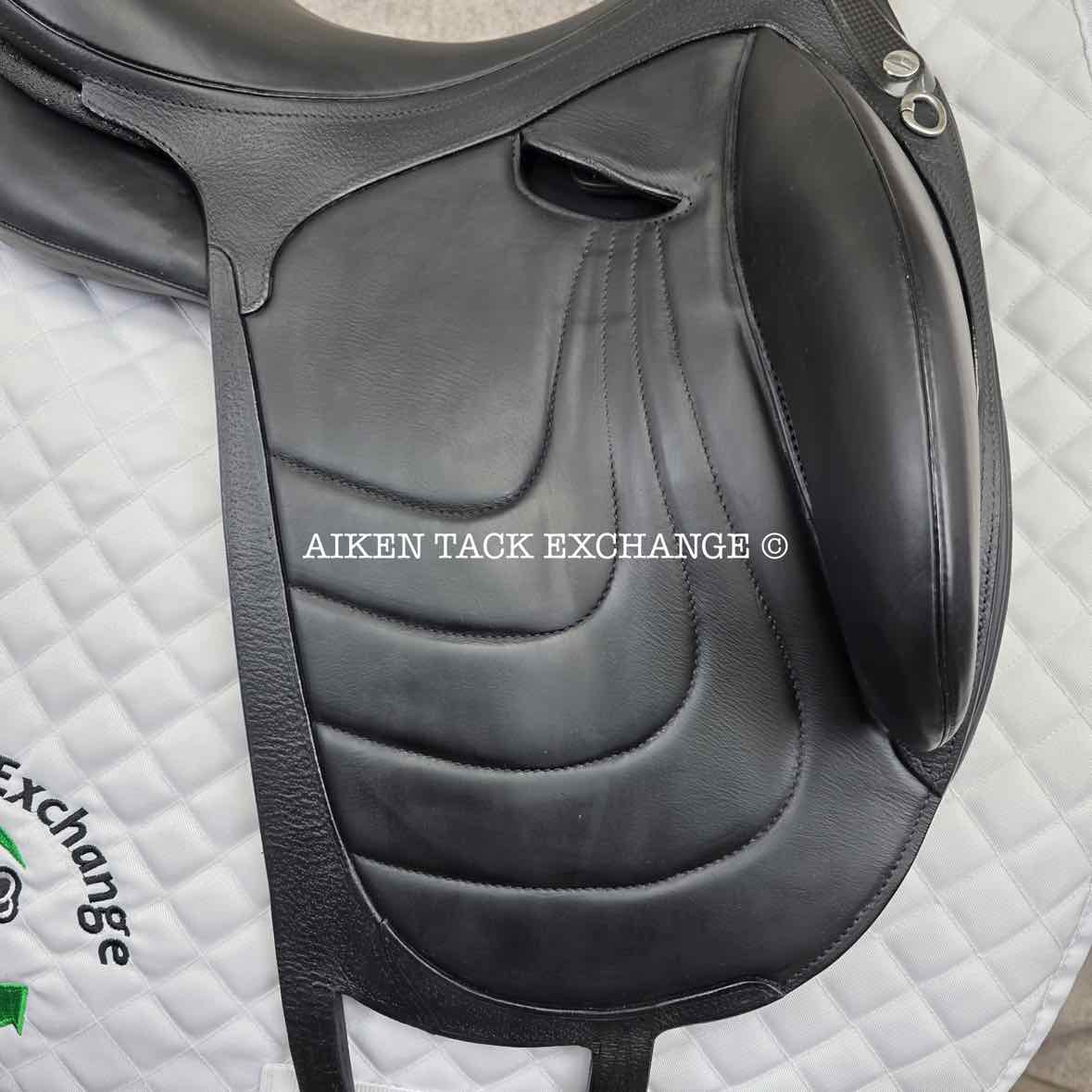 2022 Devoucoux Makila Harmonie Monoflap Dressage Saddle, 17.5" Seat - 002, 1A Flap - Short, Dynamick Tree - Medium, D3D Panels, Full Buffalo Leather