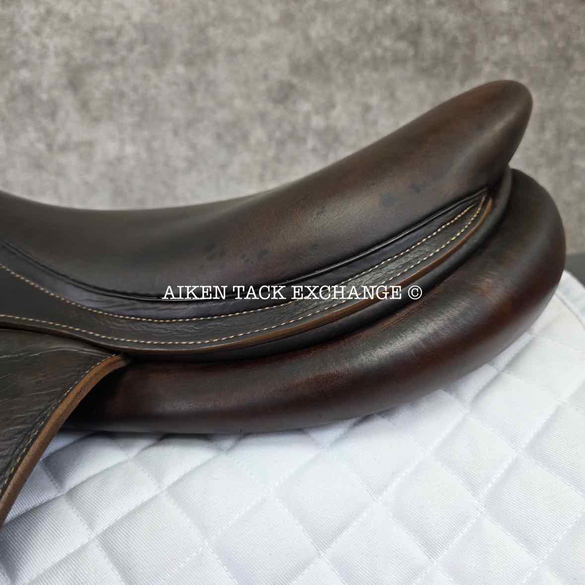 2014 Voltaire Lexington Monoflap Jump Saddle, 18.5" Seat, 3AA Flap, Medium Wide Tree, Foam FIN Panels