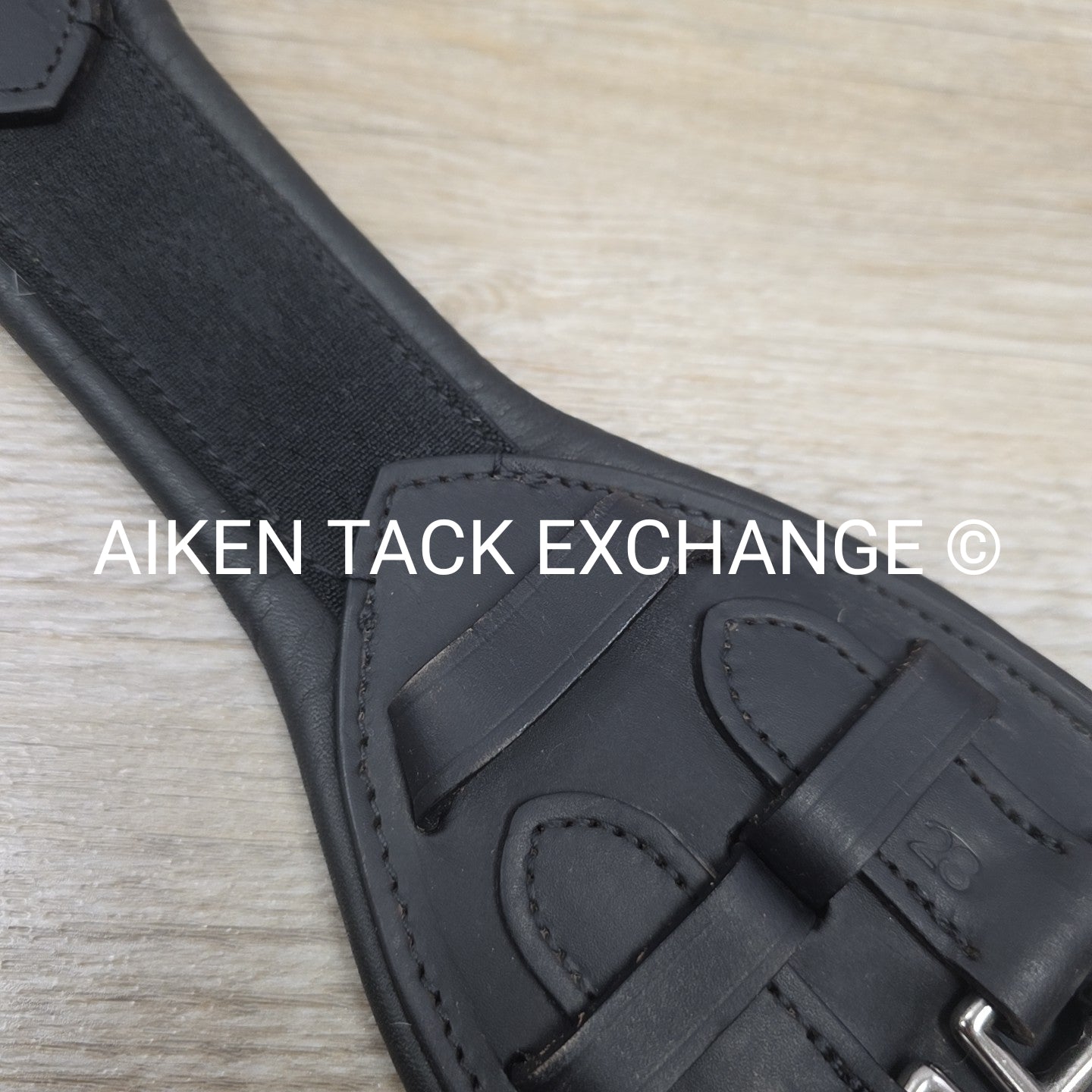 Cadence Anatomic Contour Short Girth, Black, 28"