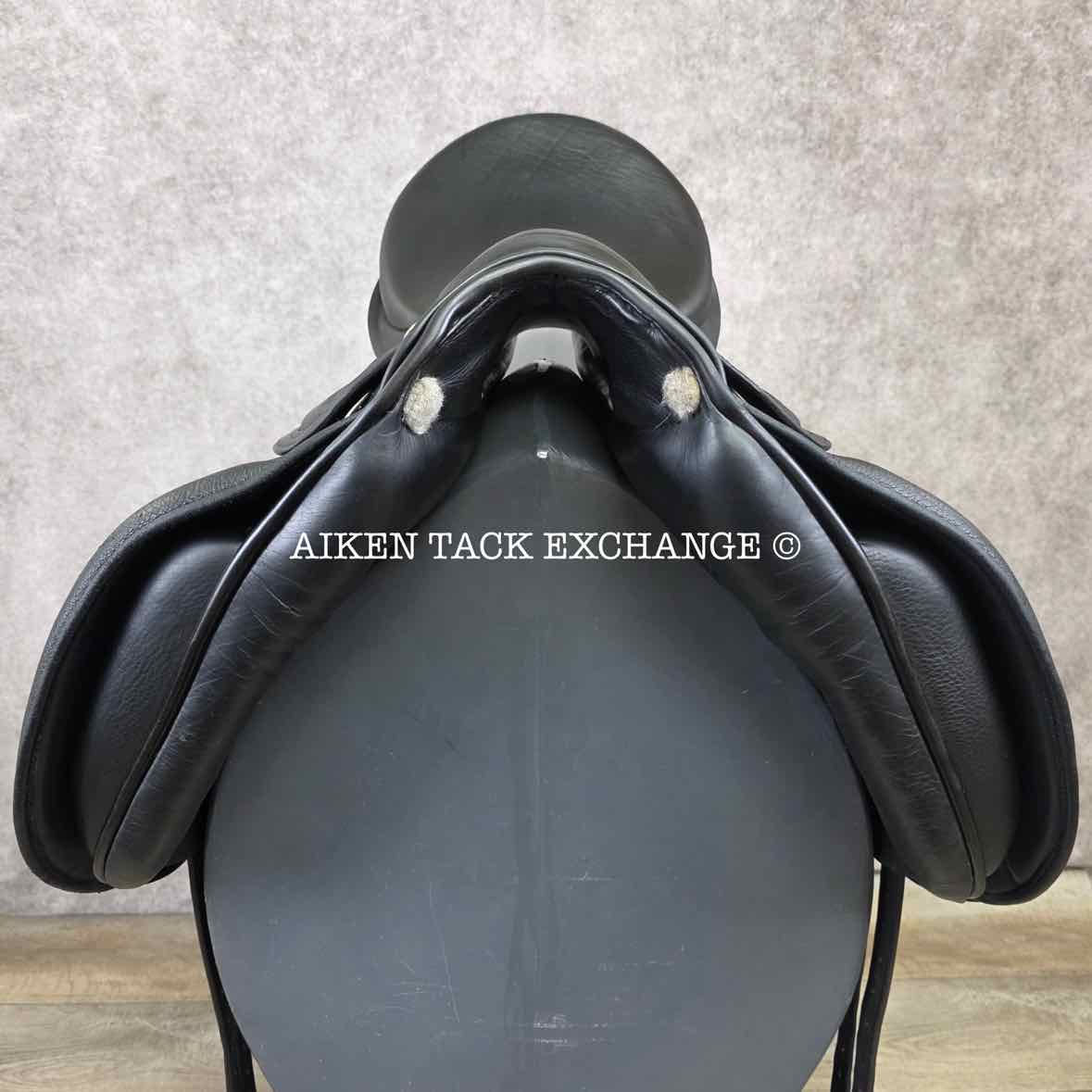 2004 Stubben Scandica DL Dressage Saddle, 17.5" Seat, 32cm Tree - Wide, Wool Flocked Panels