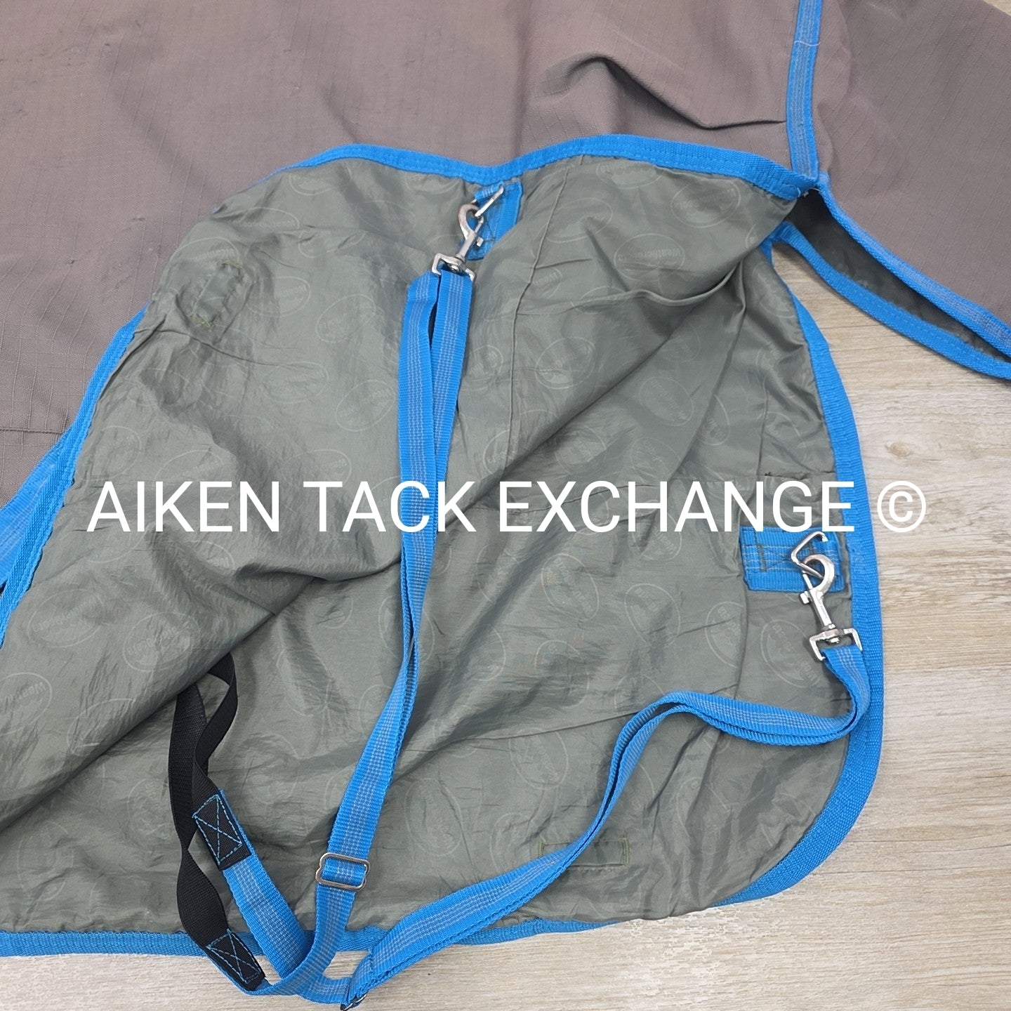 Weatherbeeta 0g fil Standard Neck 1200D Turnout Blanket 81"