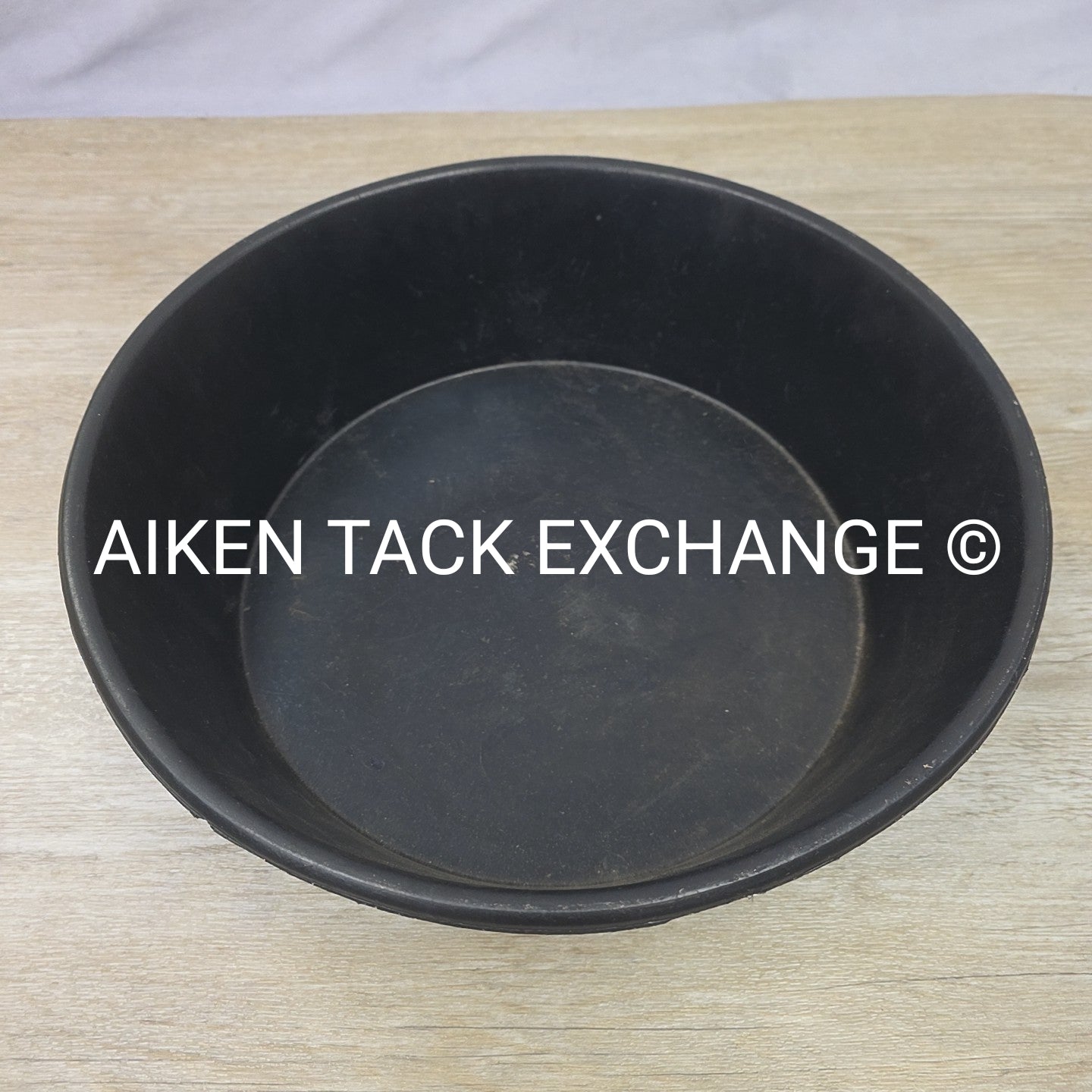 Rubber Round Feeder