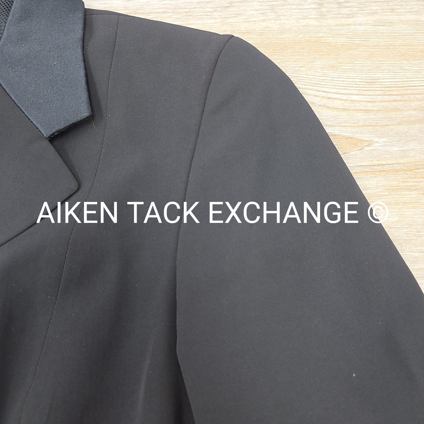 Grand Prix 4 Button Show Coat, Size 12 T Slim