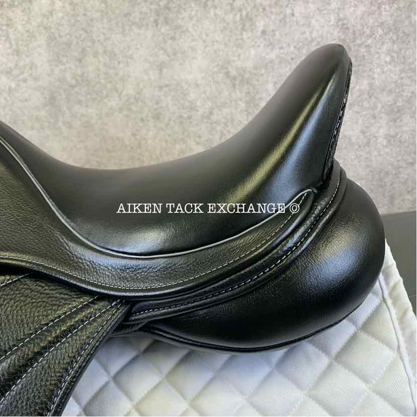 **SOLD** 2022 Fairfax Rebecca Monoflap Dressage Saddle, 17.5" Seat, Adjustable Tree - Changeable Gullet, Wool Flocked Panels