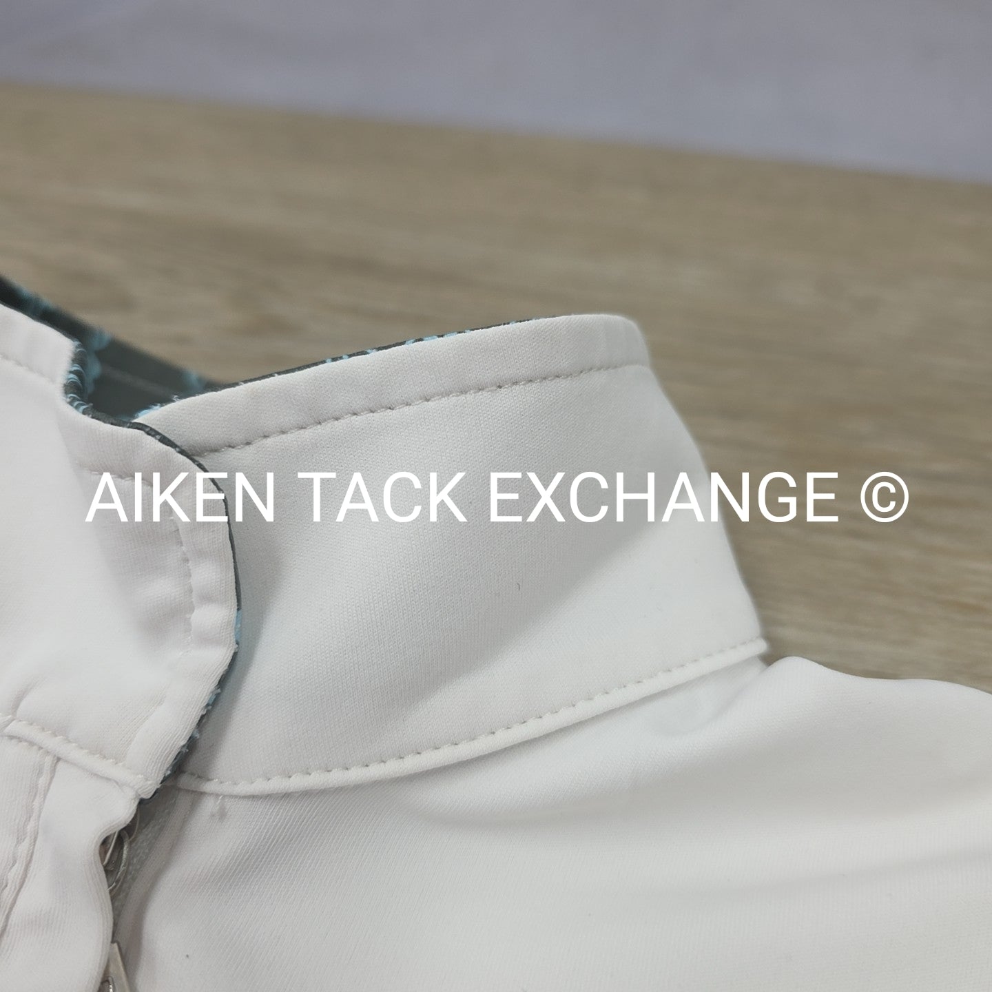 Arista Long Sleeve Show Shirt, Size Medium