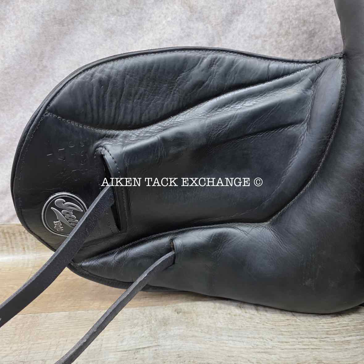 **SOLD** 2012 Custom Saddlery Icon Flight Monoflap Dressage Saddle, 17.5" Seat, Adjustable Tree, Wool Flocked Panels