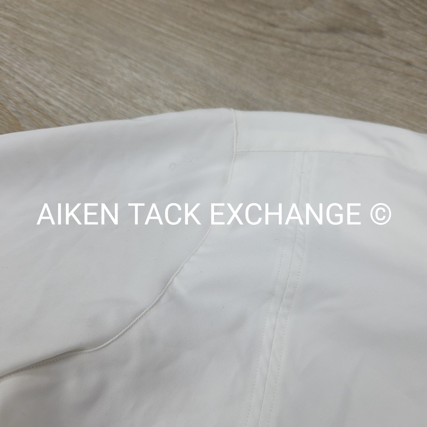 Essex Classics Long Sleeve Show Shirt, Size Medium