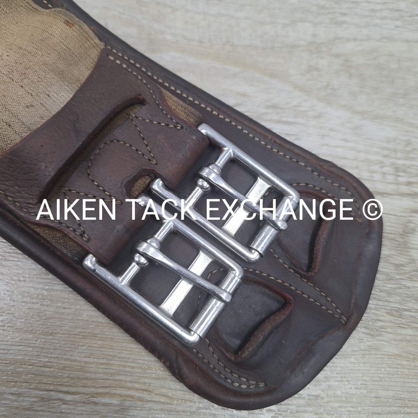Devoucoux V-Strap Girth, Brown, 24" (has blemishes)