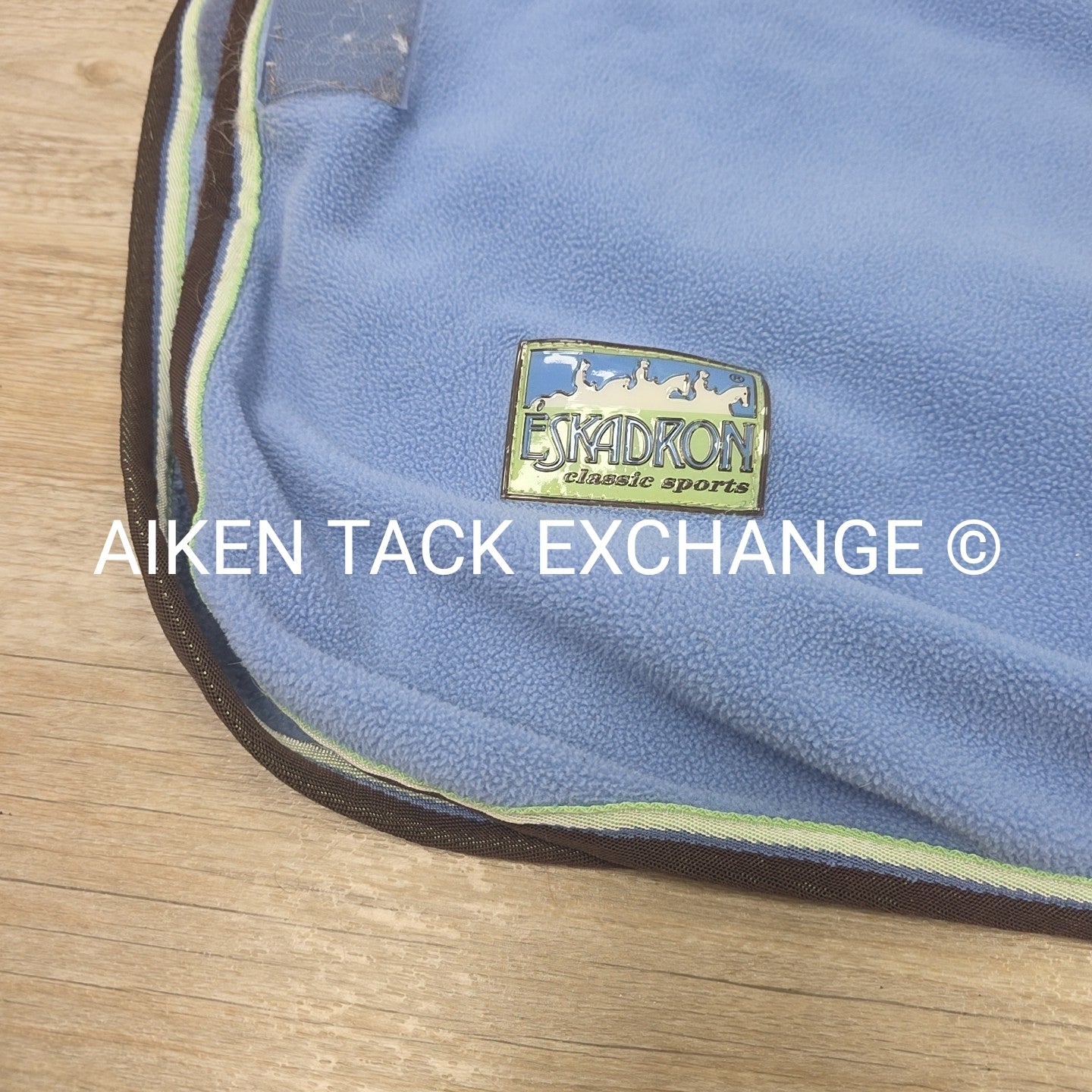 Eskadron Velcro Front Closure Fleece Cooler, Size Medium (73")
