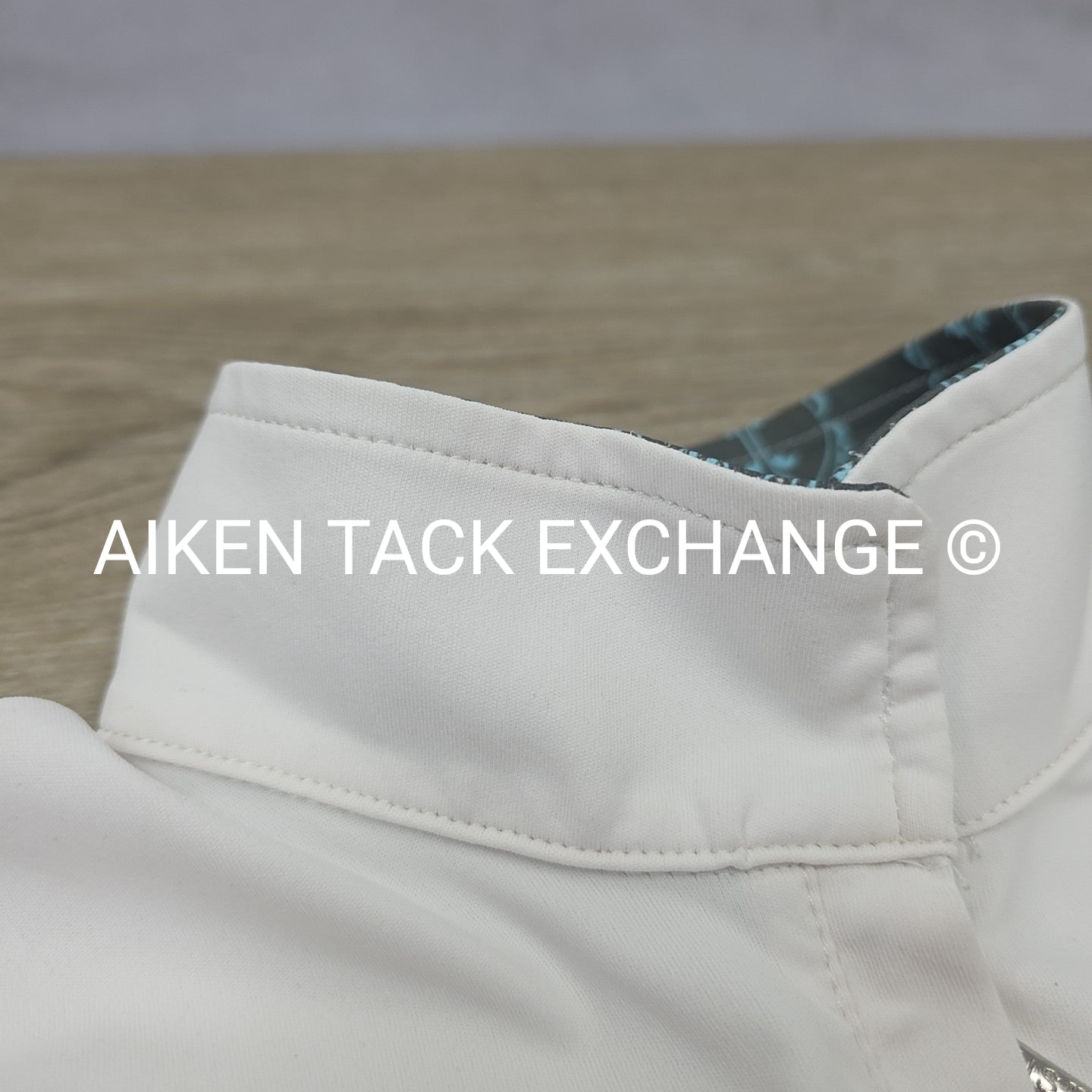 Arista Long Sleeve Show Shirt, Size Medium