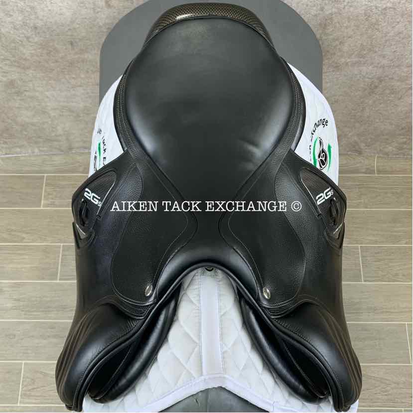 2018 CWD SE25 2GS Close Contact Jump Saddle, 17.5" Seat - S2, 3C Flap, Dynamik Flex Tree - Medium, Foam Panels