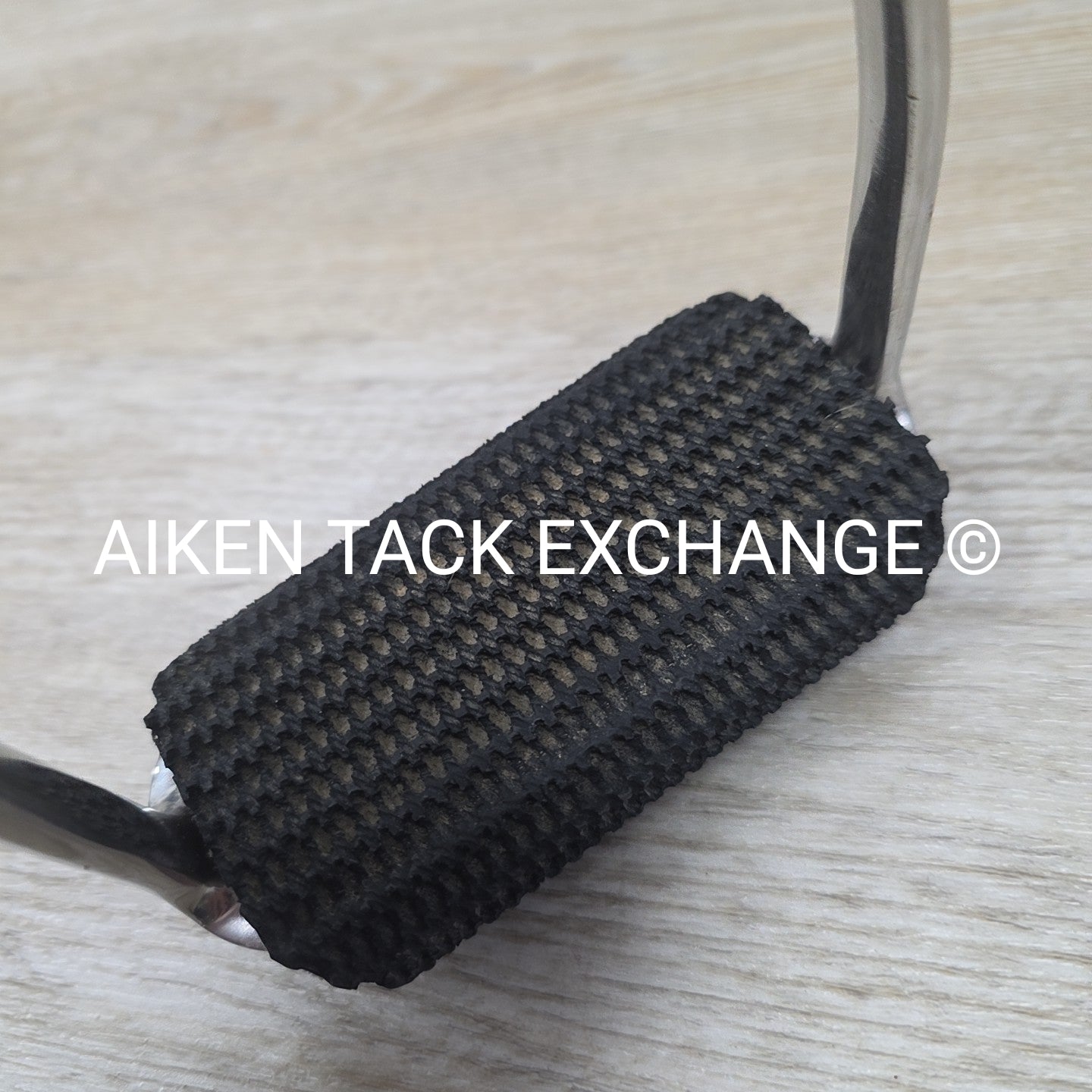 Fillis Stirrup Irons with Super Comfort Pads, 4.5"