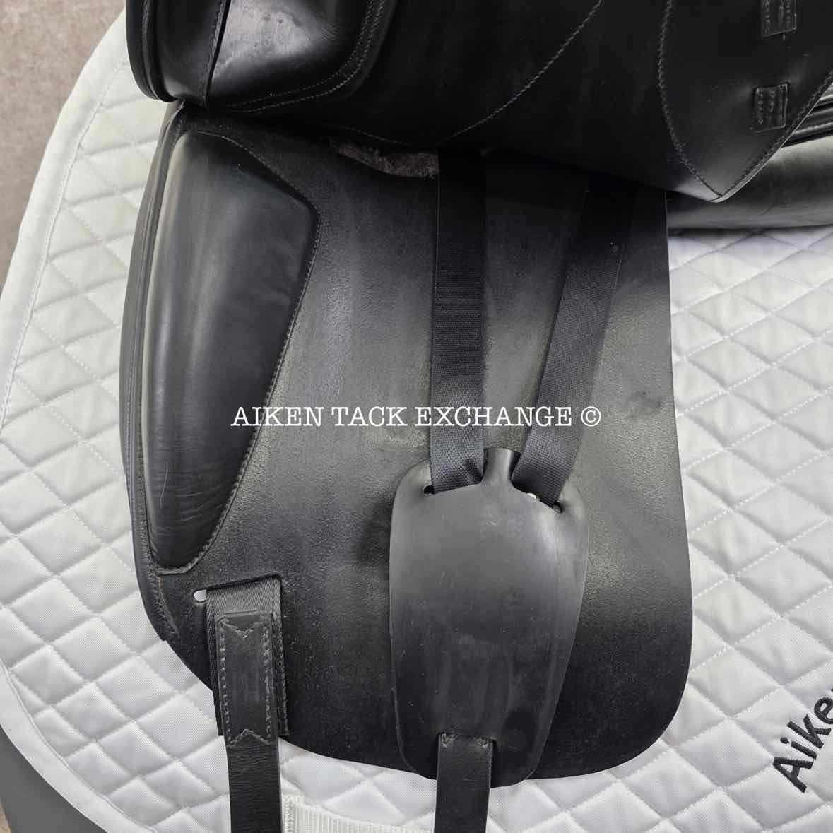 **SOLD** 2009 Amerigo Pinerolo Classic Dressage Saddle, 17.5" Seat, Medium Wide Tree, Wool Flocked Panels