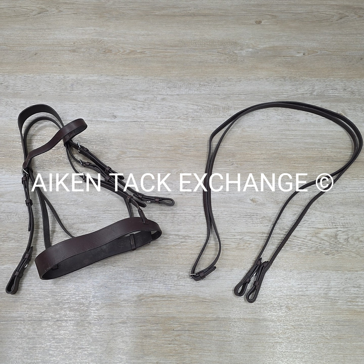 Horse Country Flat Hunt Bridle with Matching Flat Reins, Brown, Size Full
