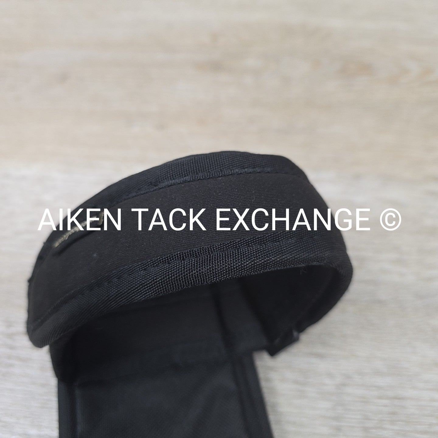 Woof Hoof Magnetic Cell Phone Holder