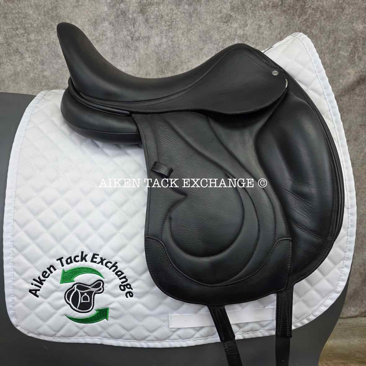 2016 Antares Cadence Monoflap Dressage Saddle, 17" Seat, 1N Flap - Short, M/MW Tree, Foam Panels, Full Buffalo Leather