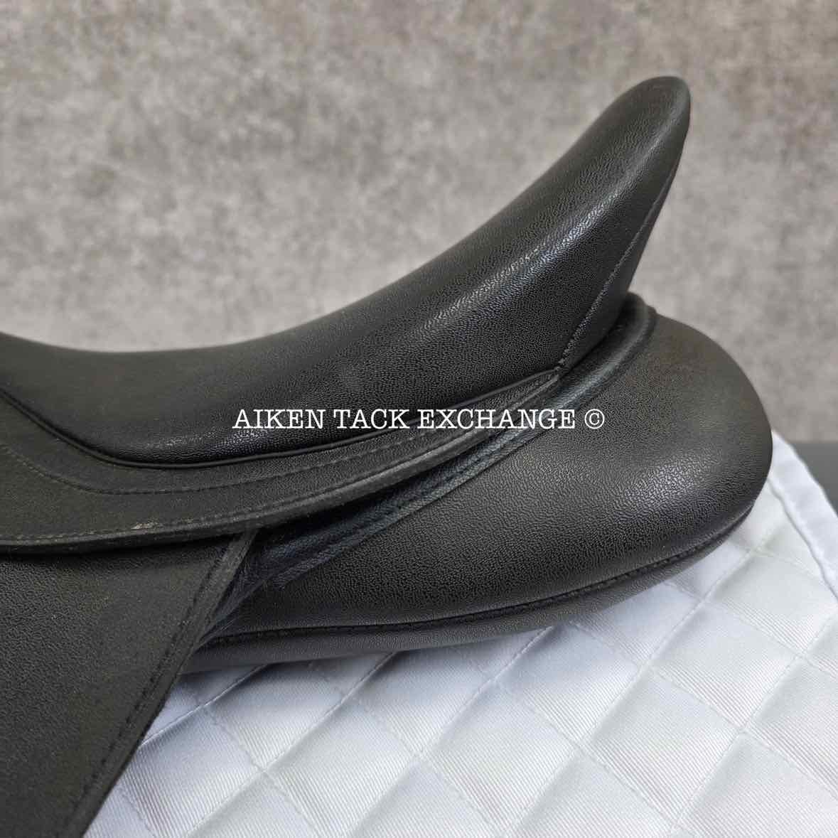 Wintec 500 Dressage Saddle, 17.5" Seat, Adjustable Tree - Changeable Gullet, CAIR Panels