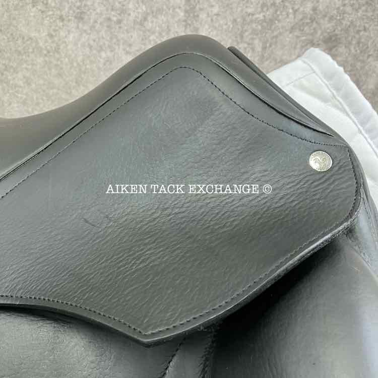 **SOLD** 2015 Voltaire Adelaide Monoflap Dressage Saddle, 17" Seat, 2A Flap, Medium Wide Tree, XFIN Panels, Full Buffalo Leather