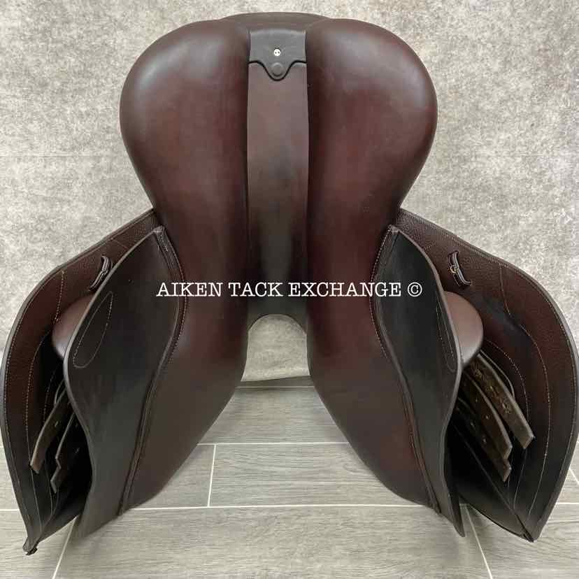 2019 CWD SE02 Close Contact Jump Saddle, 17.5" Seat, 3C Flap, Medium Tree, Foam Panels, Full Buffalo Leather