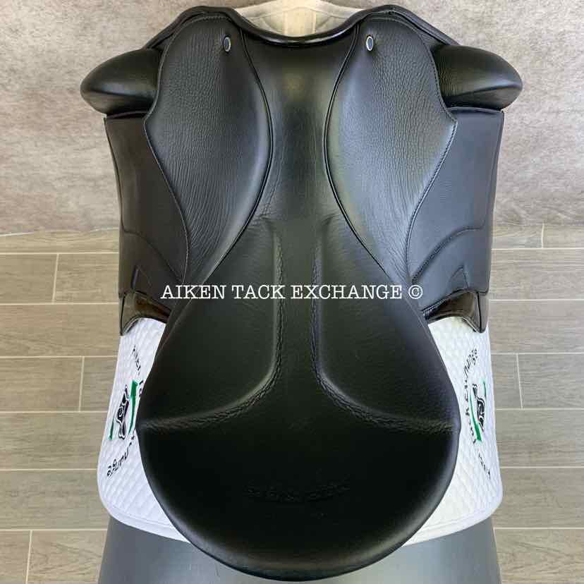 **SOLD** 2018 Stubben Centurion Monoflap Dressage Saddle, 17.5" Seat with Biomex, Short Flap, 27 cm Tree - Narrow, Wool Flocked Panels