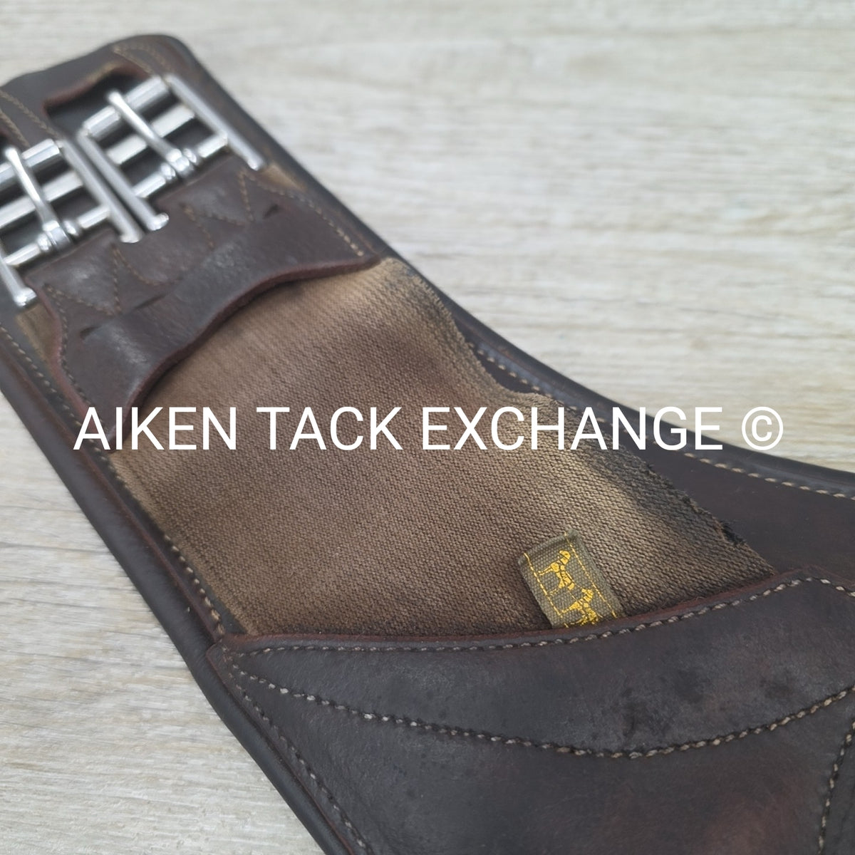 Devoucoux V-Strap Girth, Brown, 24" (has blemishes)