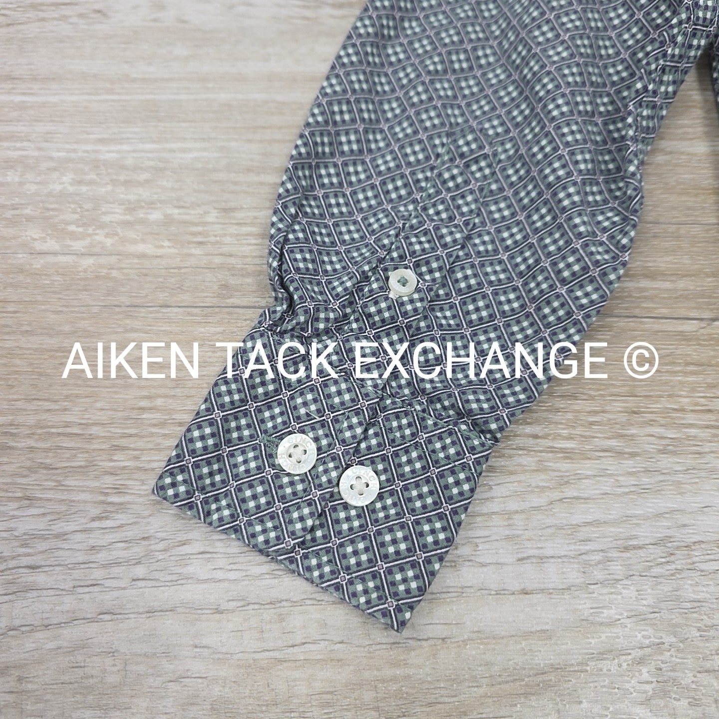 Cinch Long Sleeve Button Up Shirt, Size Small