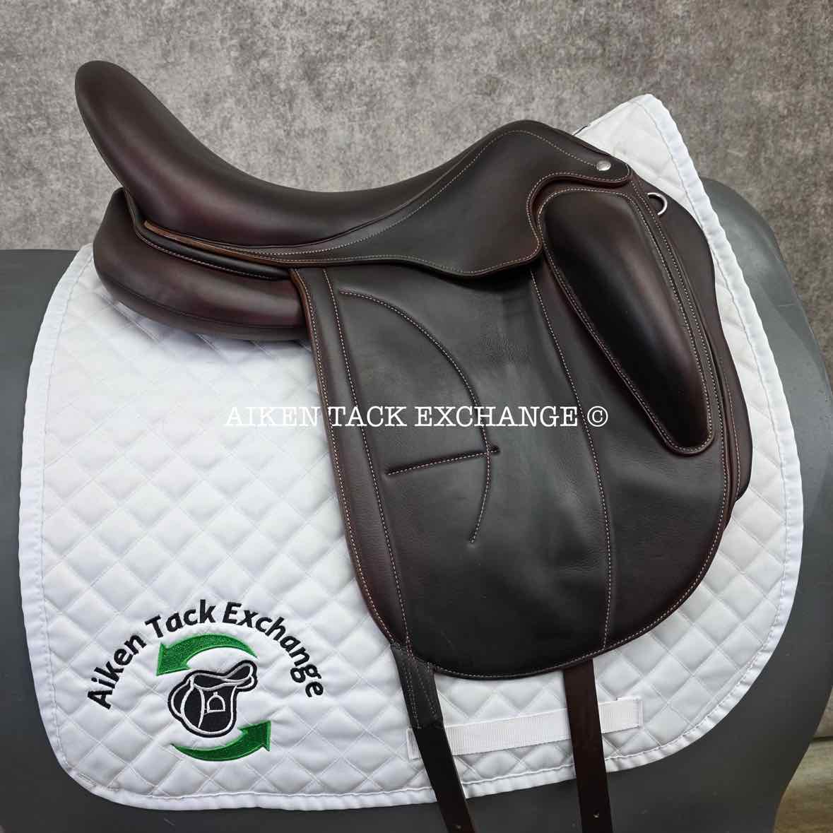 2022 Arion Monoflap Dressage Saddle, 18" Seat, 2A Flap, MW/W Tree, Foam Panels, Full Buffalo Leather