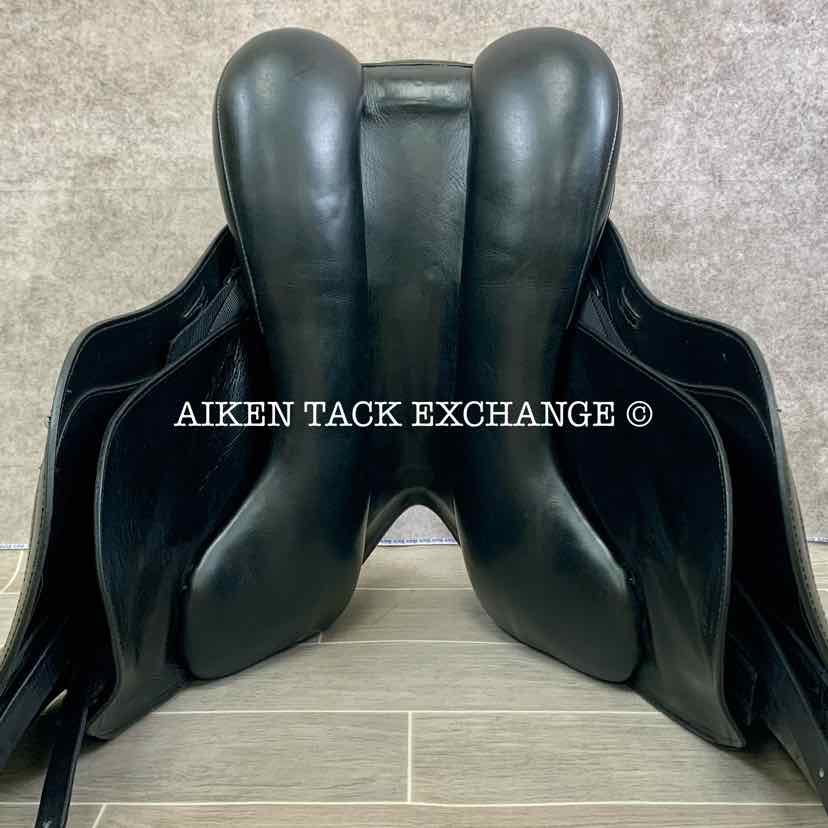2006 Schleese Wave Dressage Saddle, 18" Seat, Adjustable AdapTree, Wool Flocked Panels