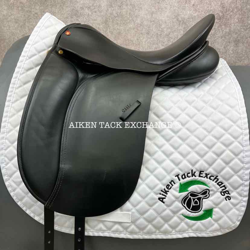 **SOLD** Windsor Elite Dressage Saddle, 17" Seat, Medium Tree, Wool Flocked Panels