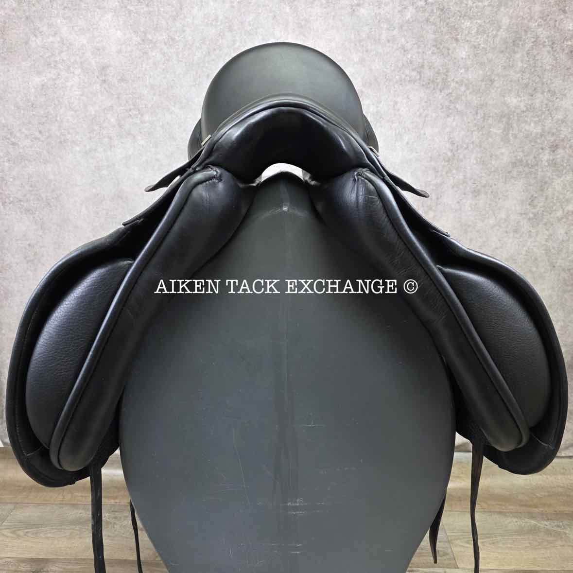 Anky Salinero Dressage Saddle, 18" Seat, Adjustable Tree - Changeable Gullet, Wool Flocked Panels