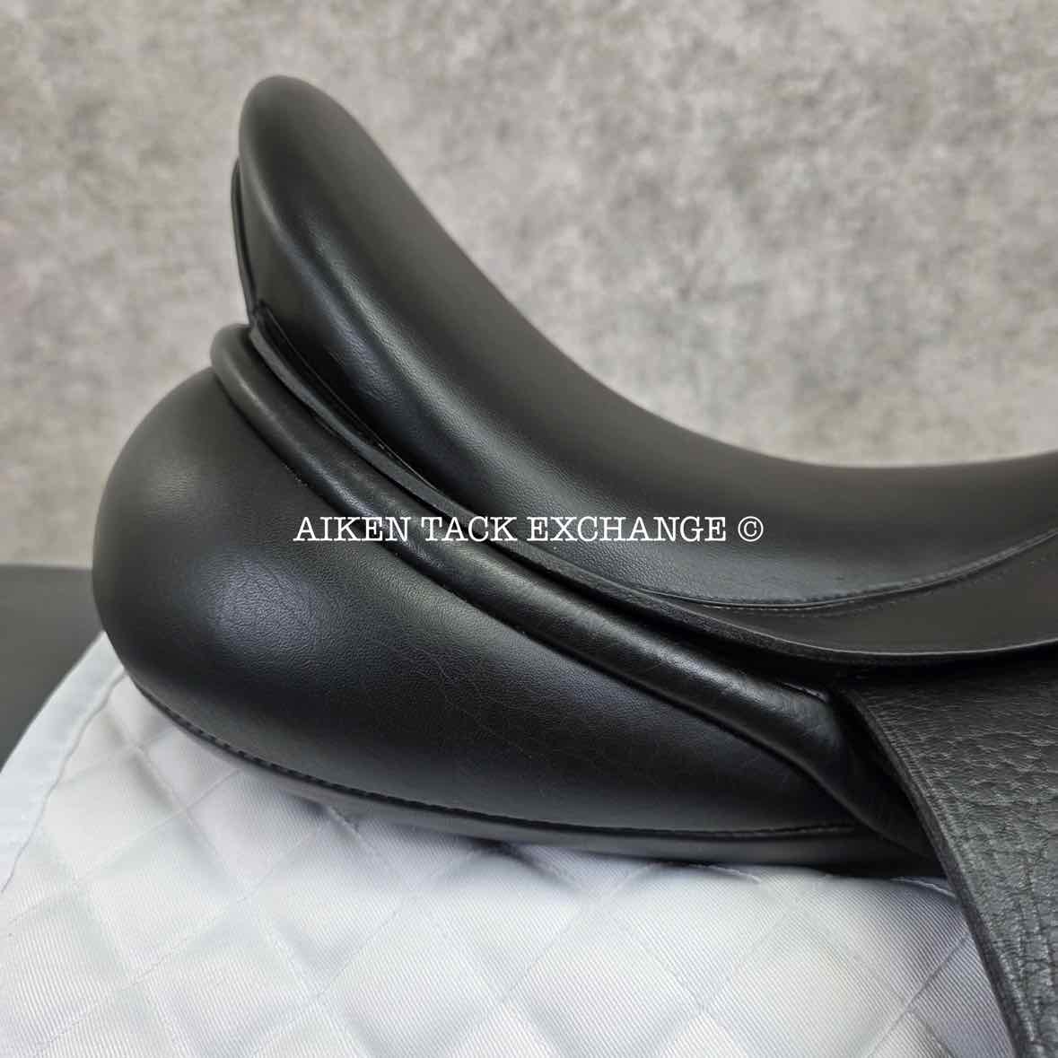 Anky Salinero Dressage Saddle, 18" Seat, Adjustable Tree - Changeable Gullet, Wool Flocked Panels
