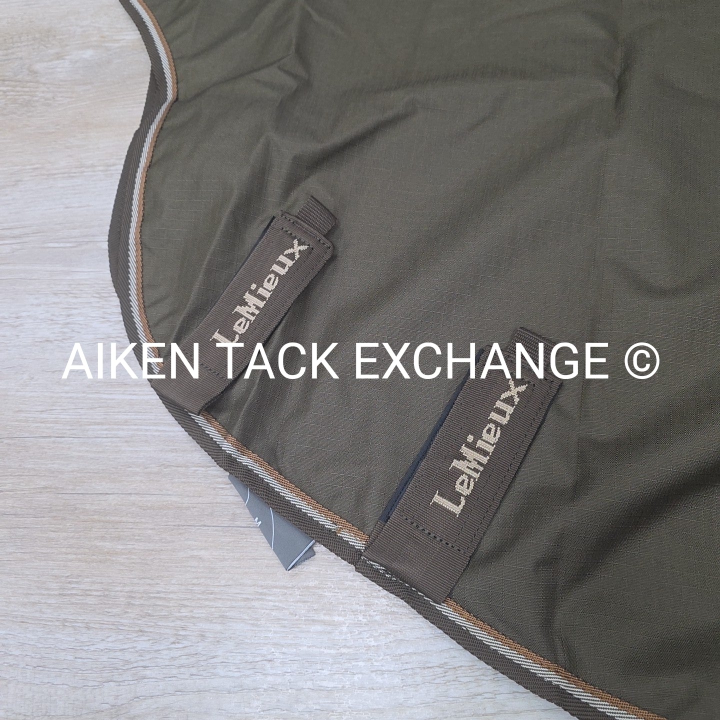 LeMieux Arika Ripstop 0g Turnout Rug w/ Neck Cover, Size 75"